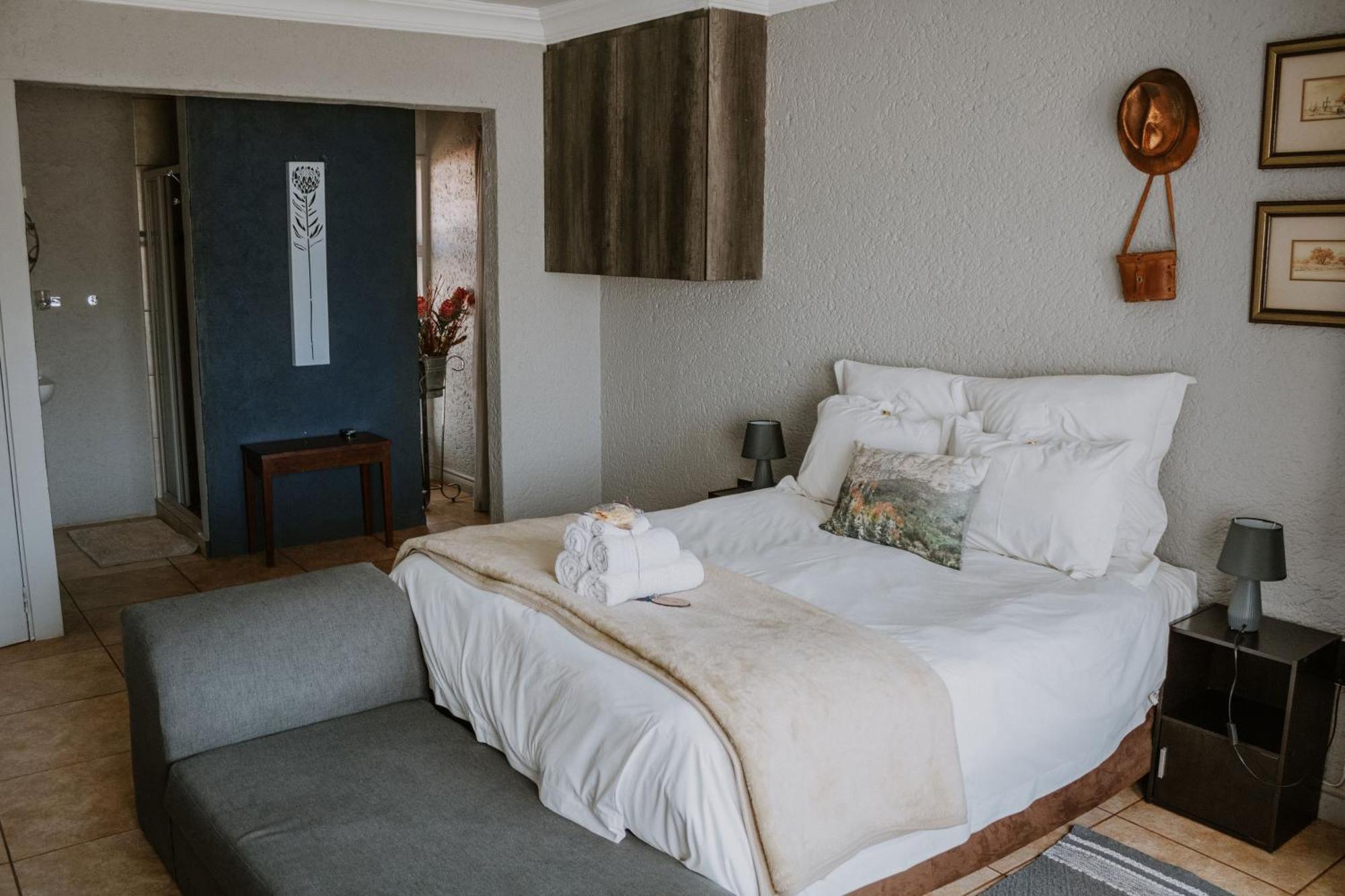 White Linen Guesthouse Tierpoort Exterior photo