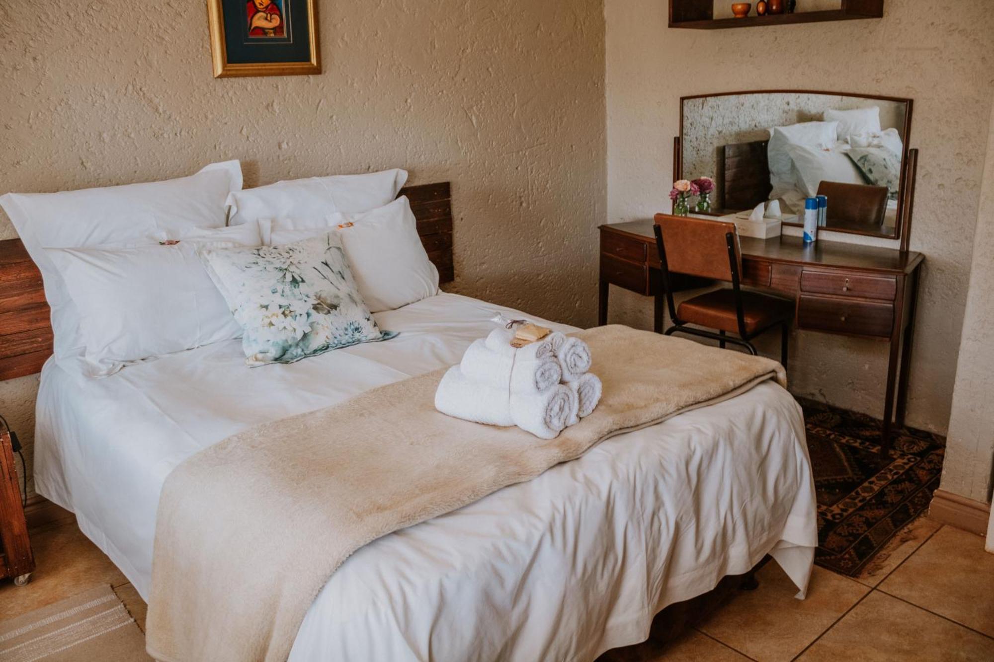 White Linen Guesthouse Tierpoort Exterior photo